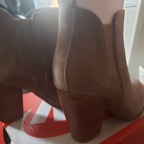 Booties - Picture 3 of 4